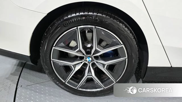 BMW 5 Series (G60) id 4607294 из Кореи 29