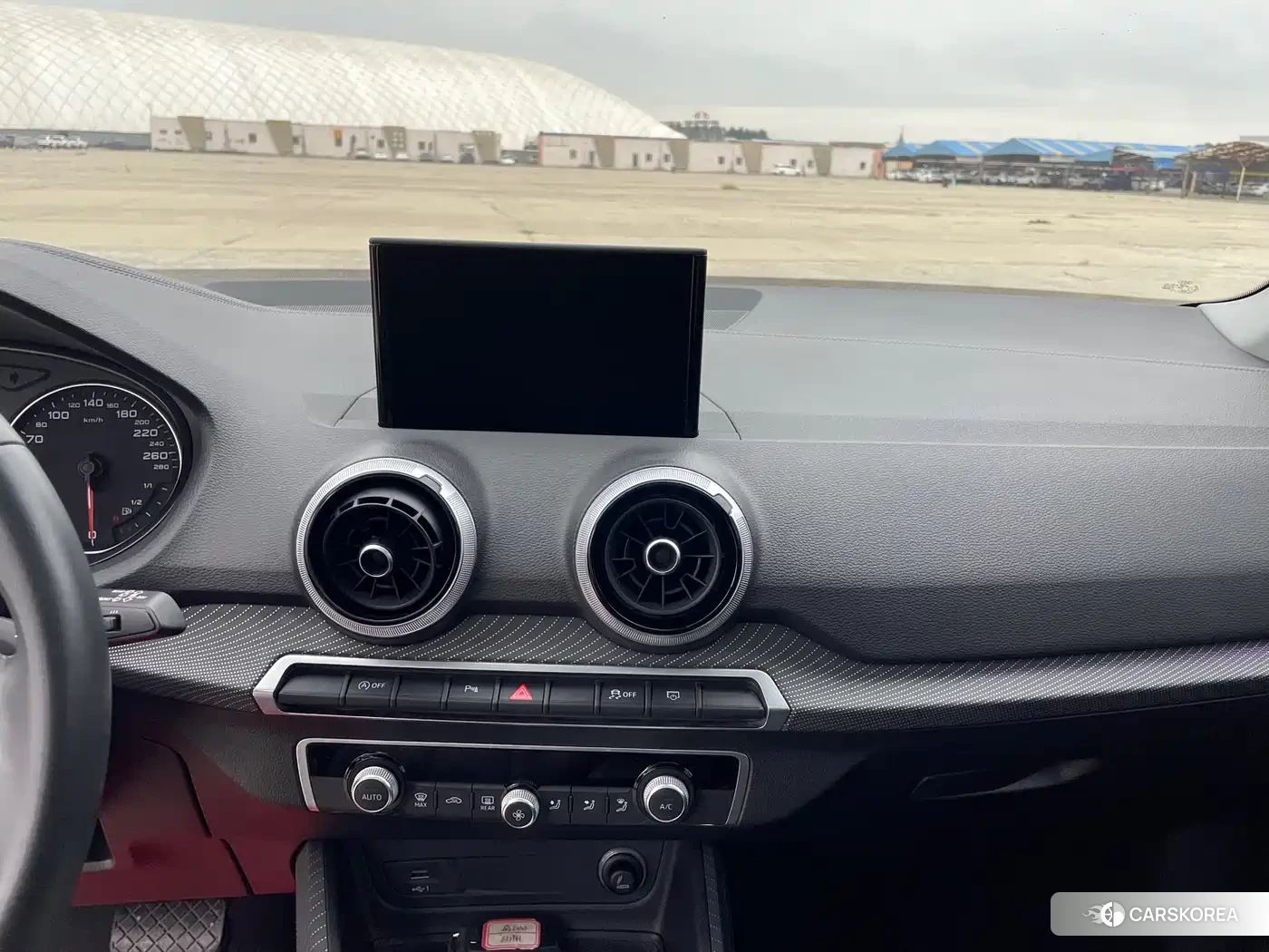 Audi Q2L id 4576590 из Китая 12