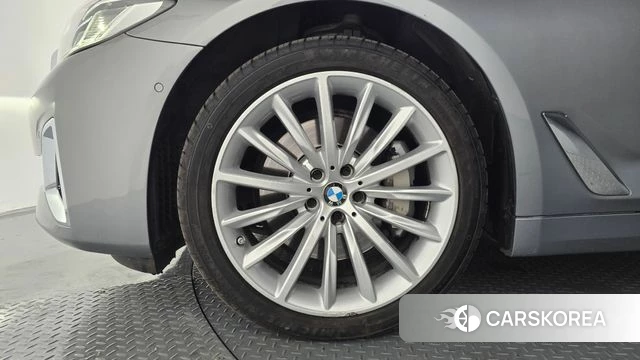 BMW 5 Series (G30) id 4591757 из Кореи 29