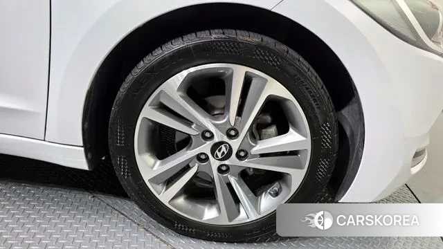 Hyundai Avante AD id 3085552 из Кореи 15