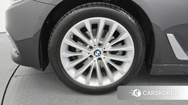 BMW 5 Series (G30) id 4542937 из Кореи 29
