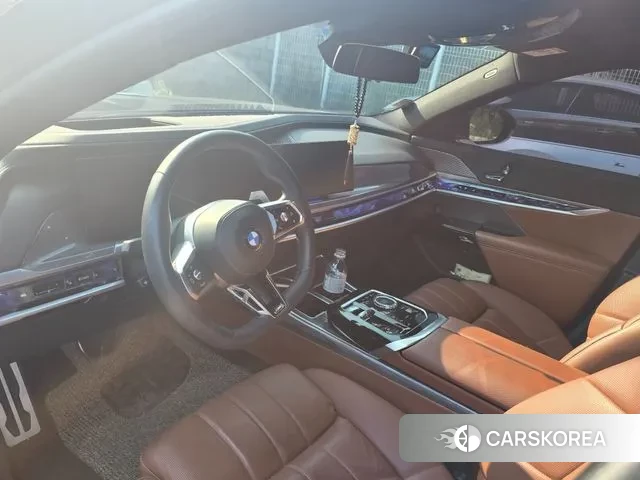 BMW 7 Series (G70) 2024 Черный из Кореи, фото 5