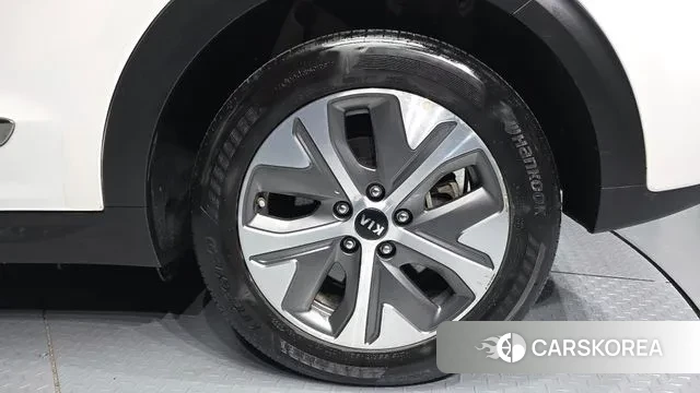 Kia Niro EV id 3754514 из Кореи 15