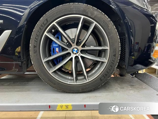 BMW 5 Series (G30) id 4323669 из Кореи 7