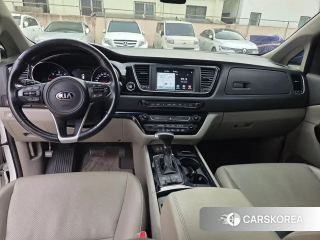 Kia All New Carnival id 3510279 из Кореи 15