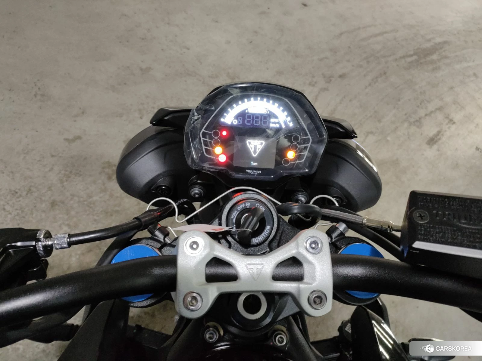 Triumph STREET TRIPLE R 2026 из Японии, фото 5