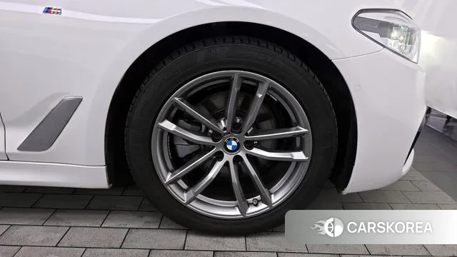 BMW 5 Series (G30) id 3013255 из Кореи 15