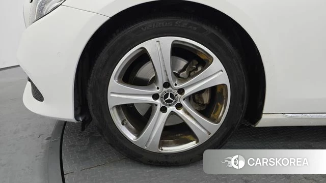 Mercedes-Benz E-Class W213 id 4751404 из Кореи 28