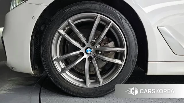 BMW 5 Series (G30) id 2966666 из Кореи 15