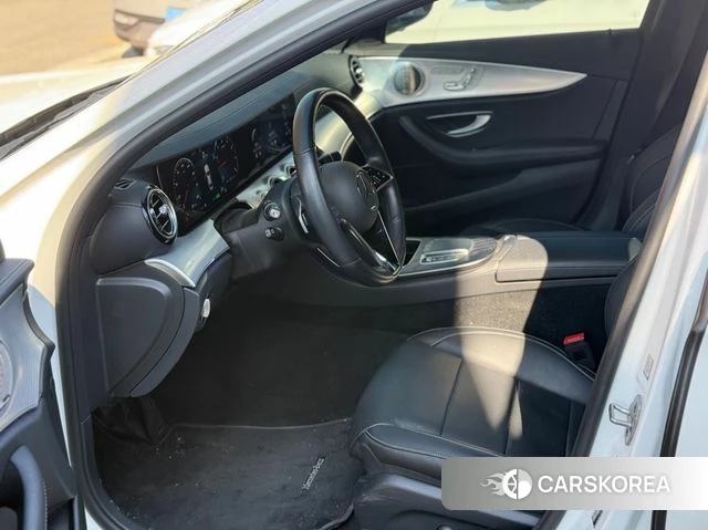 Mercedes-Benz E-Class W213 2021 Белый из Кореи, фото 5