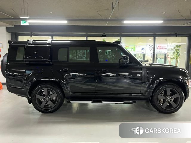 Land Rover Defender (L663) 2023 Черный из Кореи, фото 5