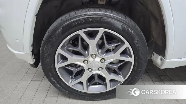 Jeep Grand Cherokee id 2907772 из Кореи 15