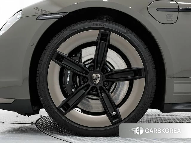Porsche Taycan id 4291666 из Кореи 15