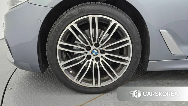 BMW 5 Series (G30) id 4837087 из Кореи 15