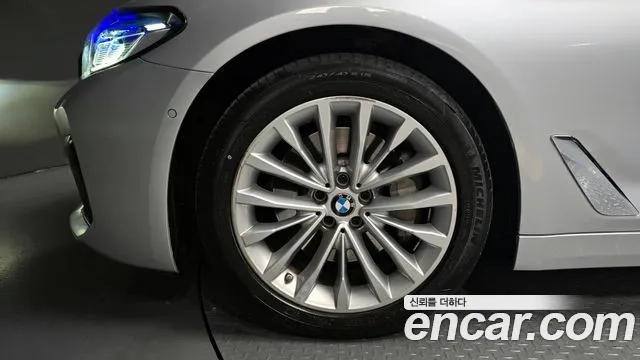 BMW 5 Series (G30) id 2912297 из Кореи 15