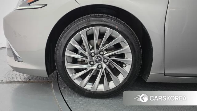 Lexus ES300h 7th generation id 4248979 из Кореи 27