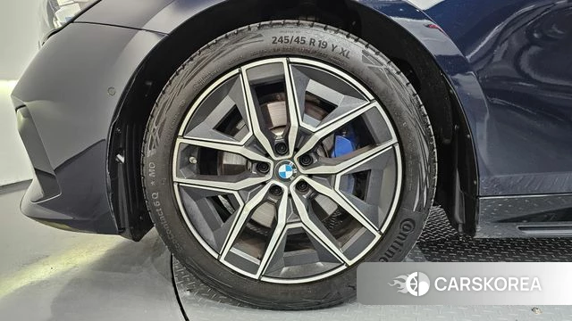 BMW 5 Series (G60) id 4675257 из Кореи 31