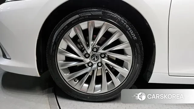 Lexus ES300h 7th generation id 3585804 из Кореи 15