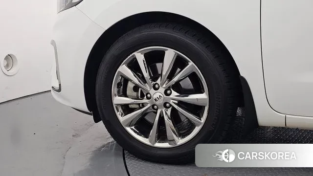 Kia The New Carnival id 3054877 из Кореи 15