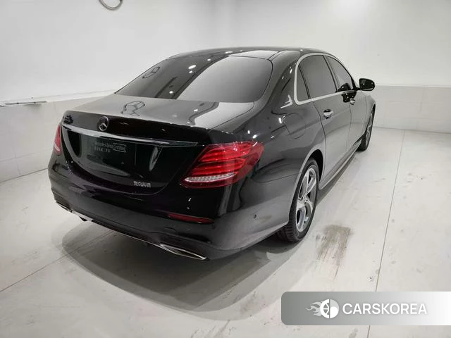 Mercedes-Benz E-class id 4219292 из Китая 17