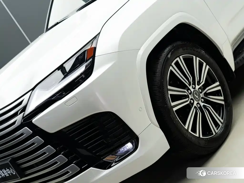 Lexus LX id 4664535 из Китая 14