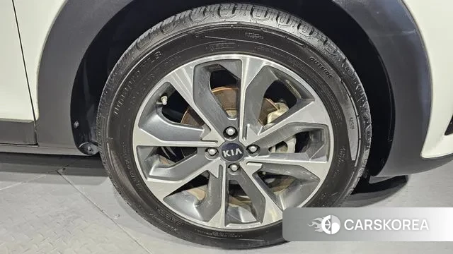 Kia Stonic id 2995702 из Кореи 15