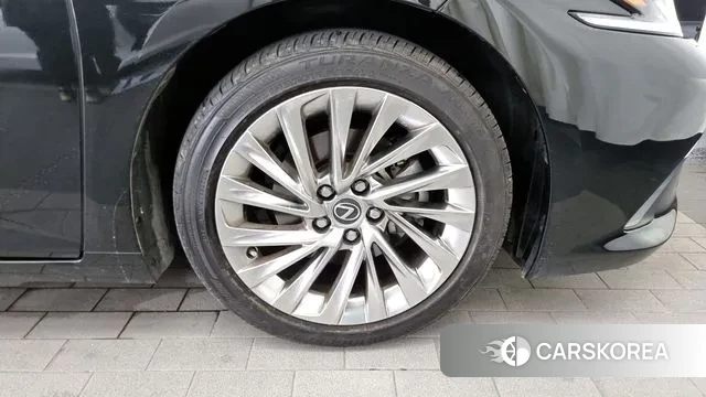 Lexus ES300h 7th generation id 2884087 из Кореи 15