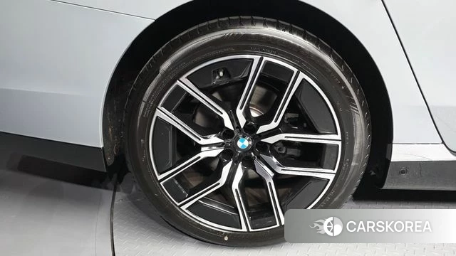 BMW 7 Series (G70) id 4321539 из Кореи 30
