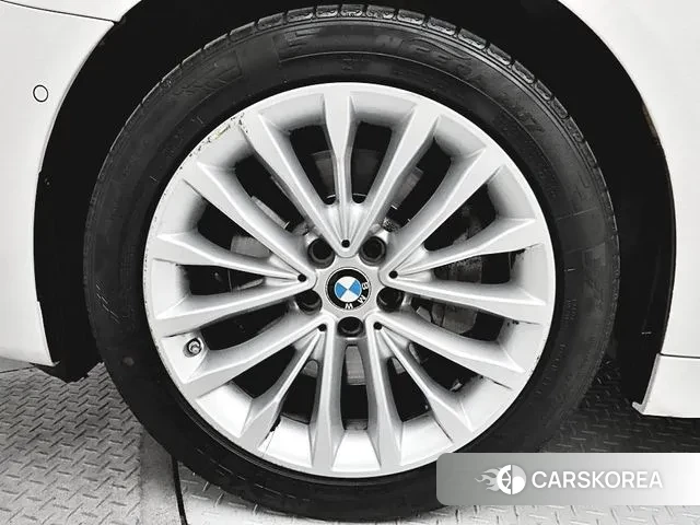 BMW 5 Series (G30) id 3412890 из Кореи 15