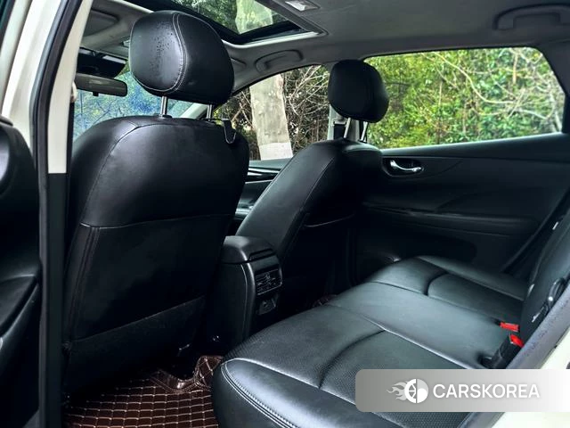Nissan TIIDA id 4272940 из Китая 9
