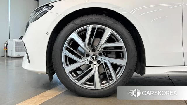 Mercedes-Benz E-Class W214 id 4669991 из Кореи 15