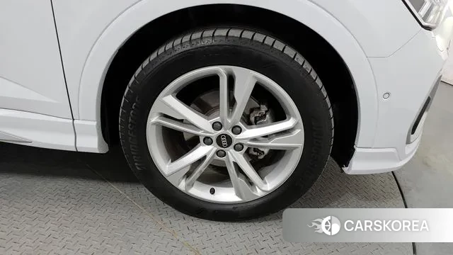 Audi Q3 (F3) id 3478095 из Кореи 15