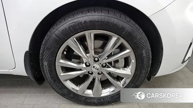 Kia The New Carnival id 3713945 из Кореи 15