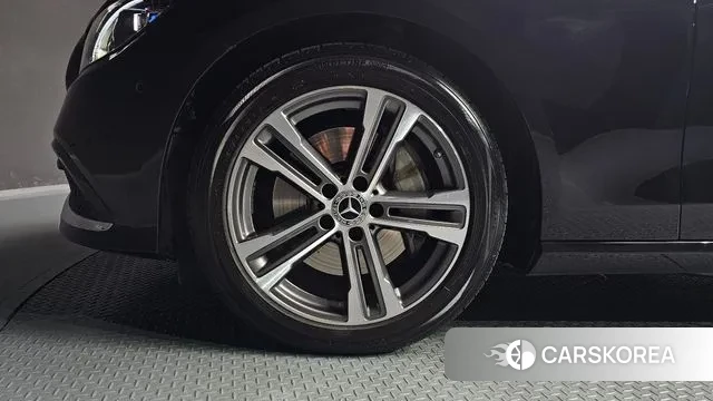 Mercedes-Benz E-Class W213 id 3492757 из Кореи 15
