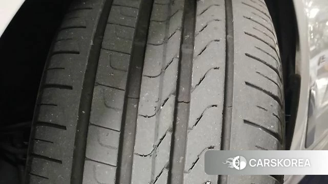 BMW 5 Series (G30) id 3819684 из Кореи 14