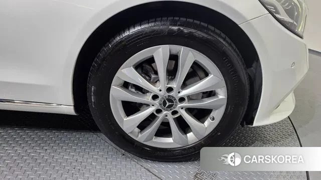 Mercedes-Benz C-Class W205 id 3703123 из Кореи 15