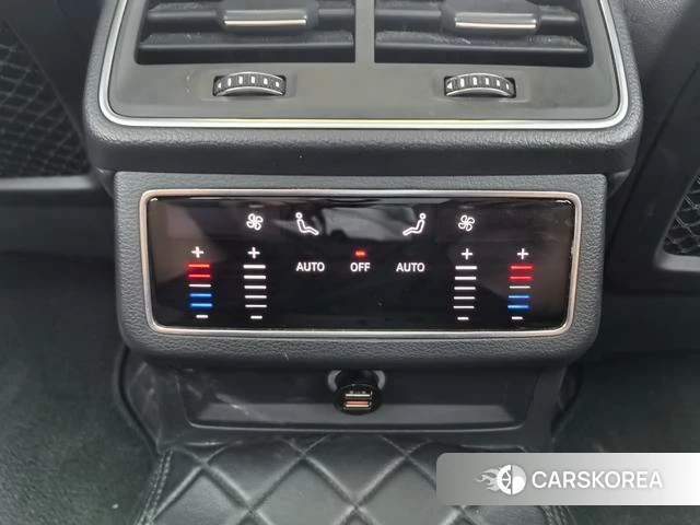Audi A6L id 4328625 из Китая 12