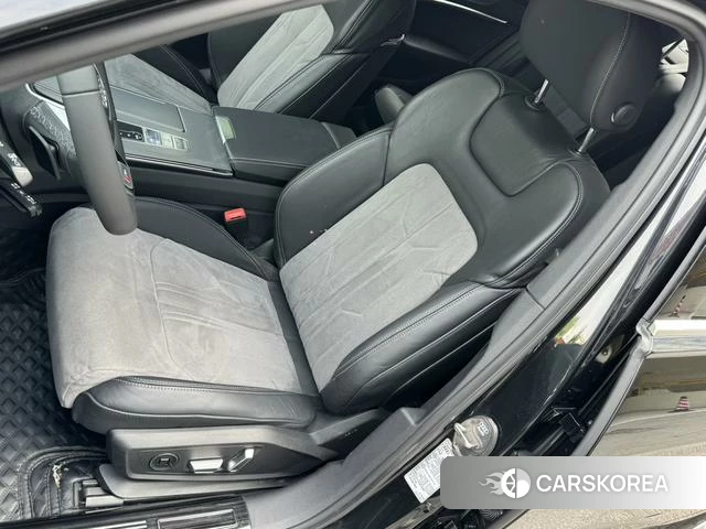 Audi A6L id 4291450 из Китая 11