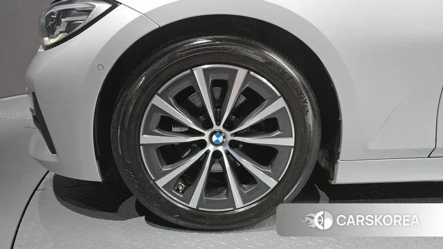 BMW 3 Series (G20) id 4508074 из Кореи 27