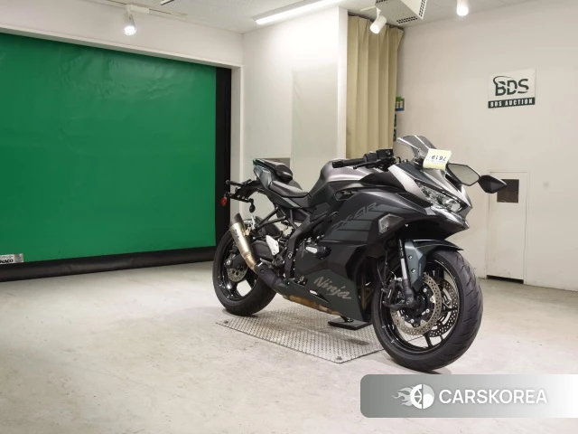 Kawasaki ZX-4R SE 2024 из Японии, фото 3