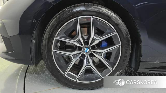BMW 5 Series (G60) id 4853432 из Кореи 15