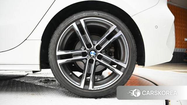 BMW 1 Series (F40) id 4593662 из Кореи 15