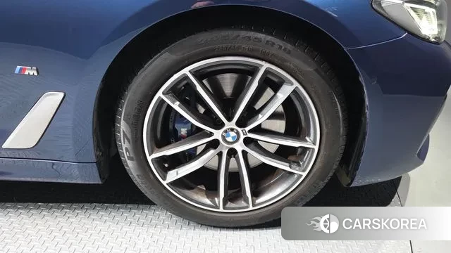 BMW 5 Series (G30) id 3741557 из Кореи 15