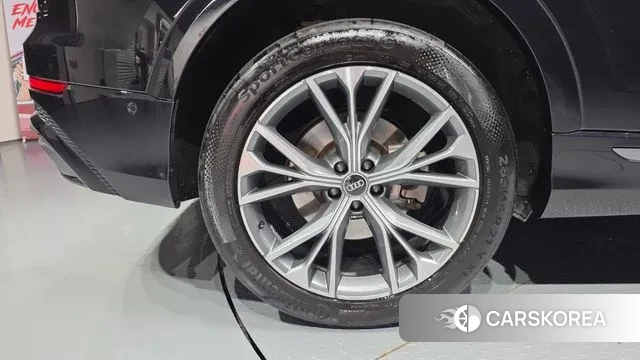 Audi Q8 (4M) id 3401836 из Кореи 15