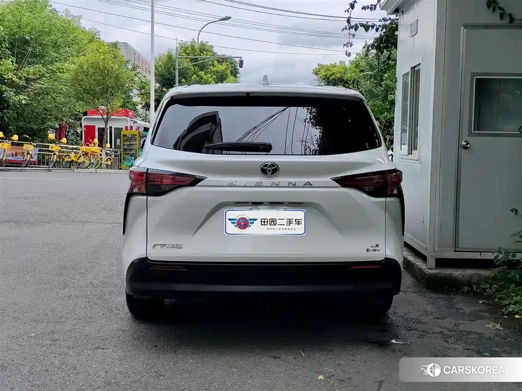 Toyota Sienna 2024 Белый из Китая, фото 6