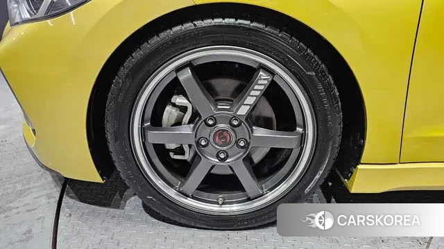 Hyundai Avante AD id 3647361 из Кореи 15