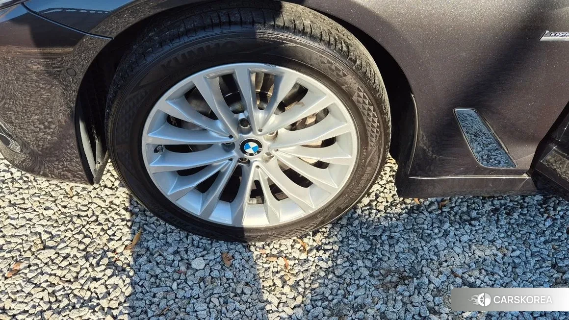 BMW 5 Series (G30) id 2140275 из Кореи 10