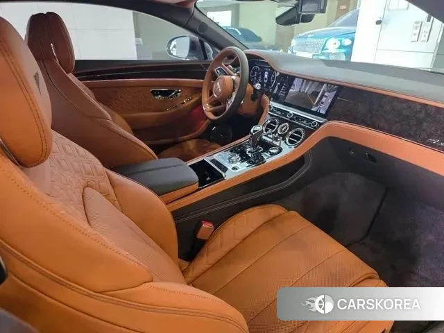 Bentley Continental GT 3rd Generation 2023 Цвет галактики из Кореи, фото 5