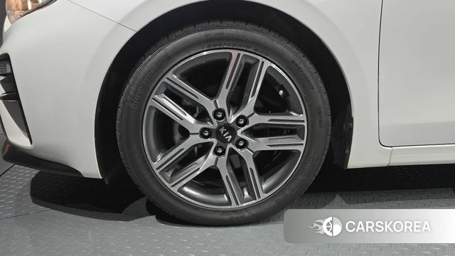 Kia Come New K3 id 4610555 из Кореи 27