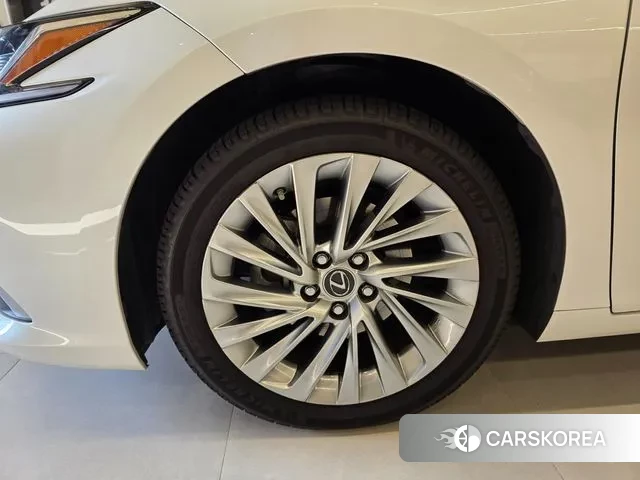 Lexus ES300h 7th generation id 3315479 из Кореи 10